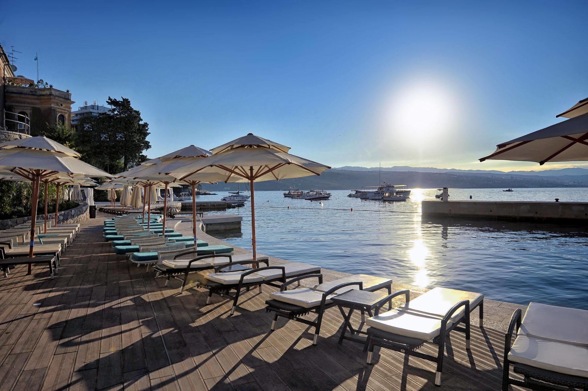 Amadria Park Royal Hotel 4*